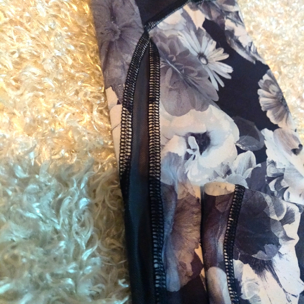 Women's Athletic Active Workout Leggings Size Large Go-Dry NWOT - Picture 6 of 12